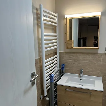 Ingrid Miraj By The Sea Daire *