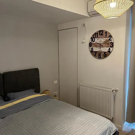 Ingrid Miraj By The Sea * Mamaia