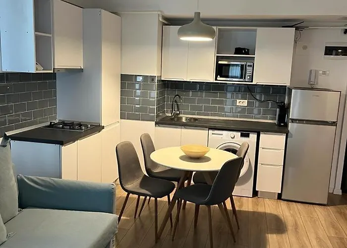 Ingrid Miraj By The Sea Apartment